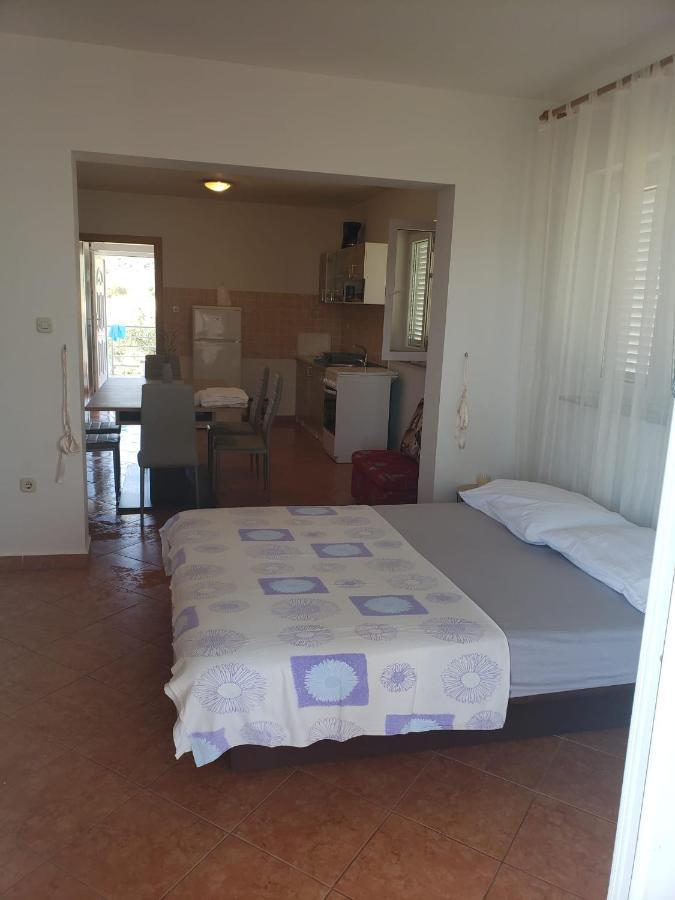 Apartmani Ciklic Dobropoljana Kültér fotó